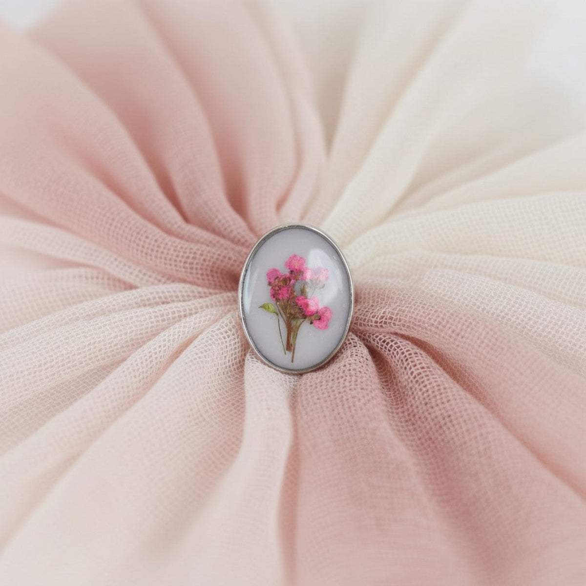 Rosa Rosae - Epoxy Ring med Tørrede Blomster