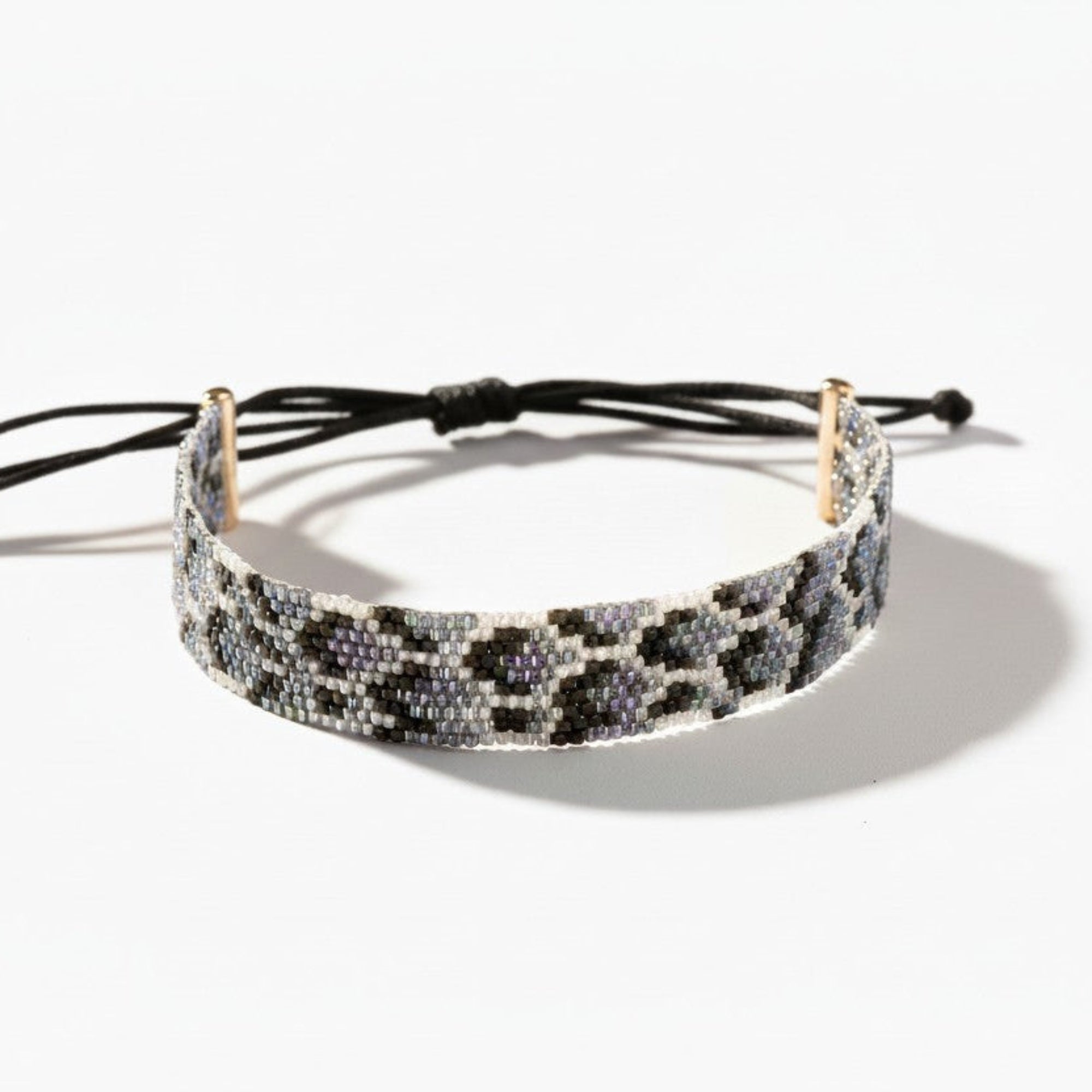 Løvblad i perlemor farge  - Miyuki Perle Armbånd