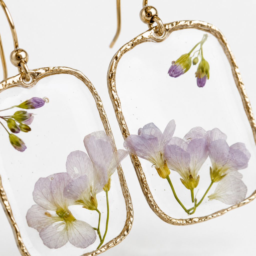Engkarse øredobber -Øredobber med ekte blomster i resin – Håndlagde botaniske øredobber – Gullfarget blomstersmykke – Unik naturinspirert gave