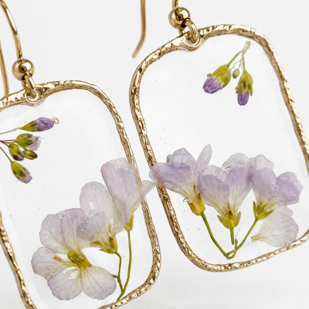 Engkarse øredobber -Øredobber med ekte blomster i resin – Håndlagde botaniske øredobber – Gullfarget blomstersmykke – Unik naturinspirert gave