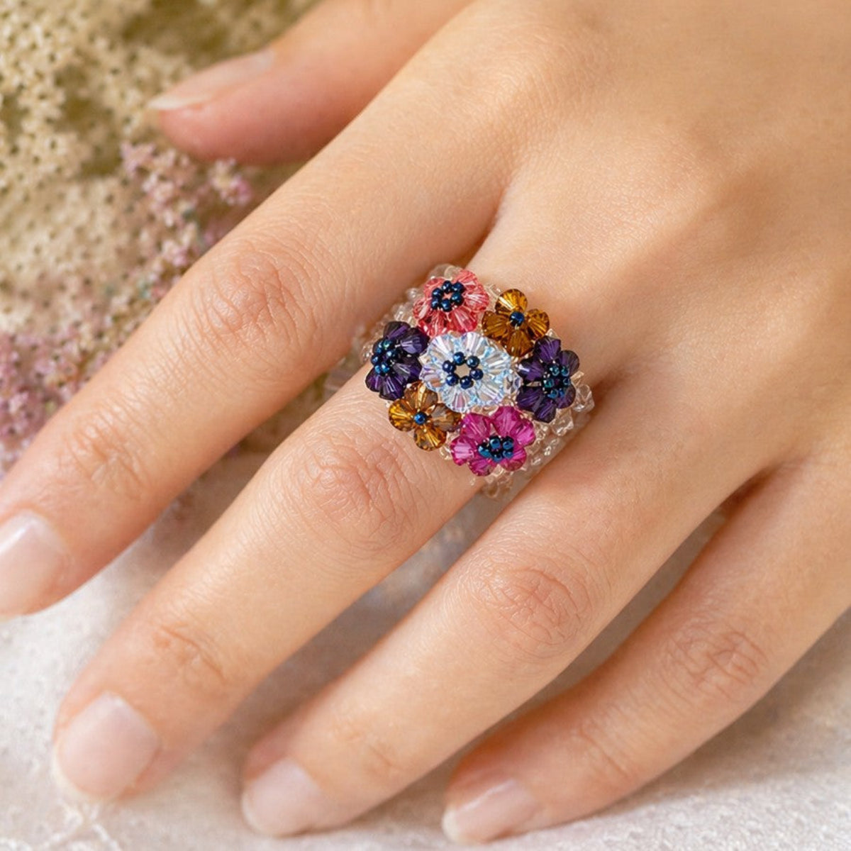 Charlotte 1 - Swarovski og Rocaille Ring