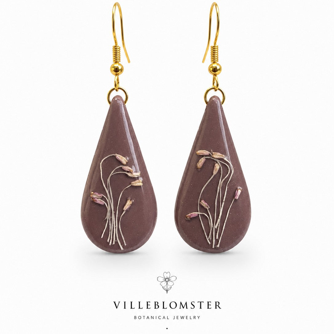 Chocolat - Brune botaniske dråpeformede øredobber med ekte tørkede markblomster Naturinspirerte smykker
