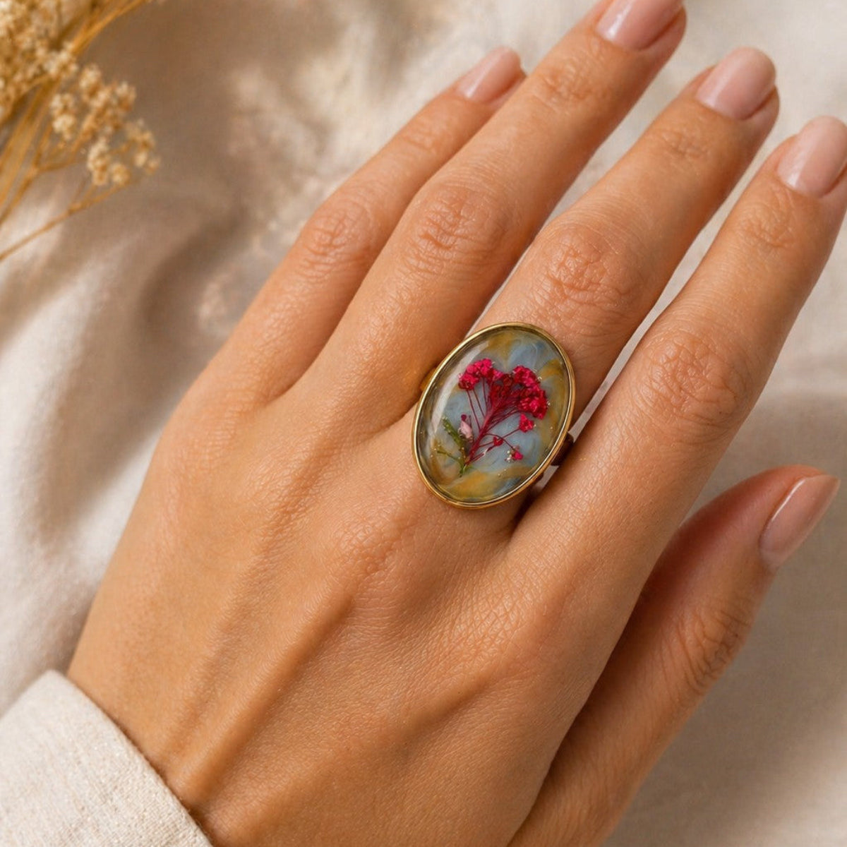 Rosa Rosae - Epoxy Ring med Tørrede Blomster