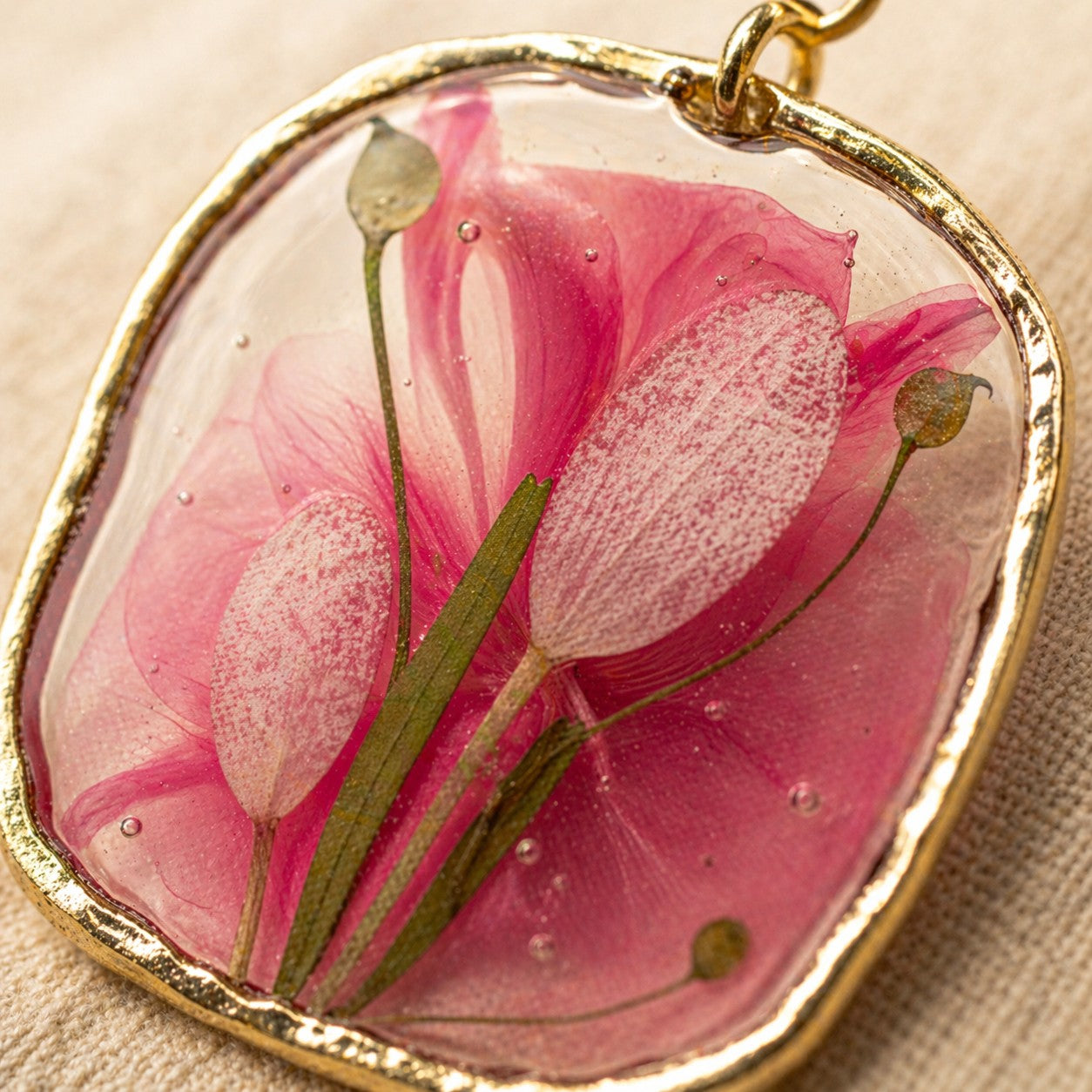 Rose - Håndlagde Epoxy Smykkesett med Tørrede Blomster