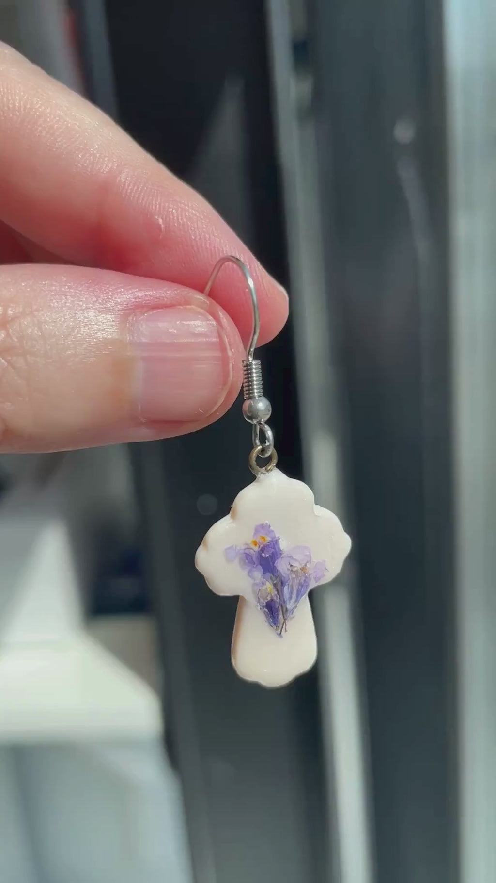 Santa Cruz II – Øredobber med ekte blomster av Cymbalaria muralis
