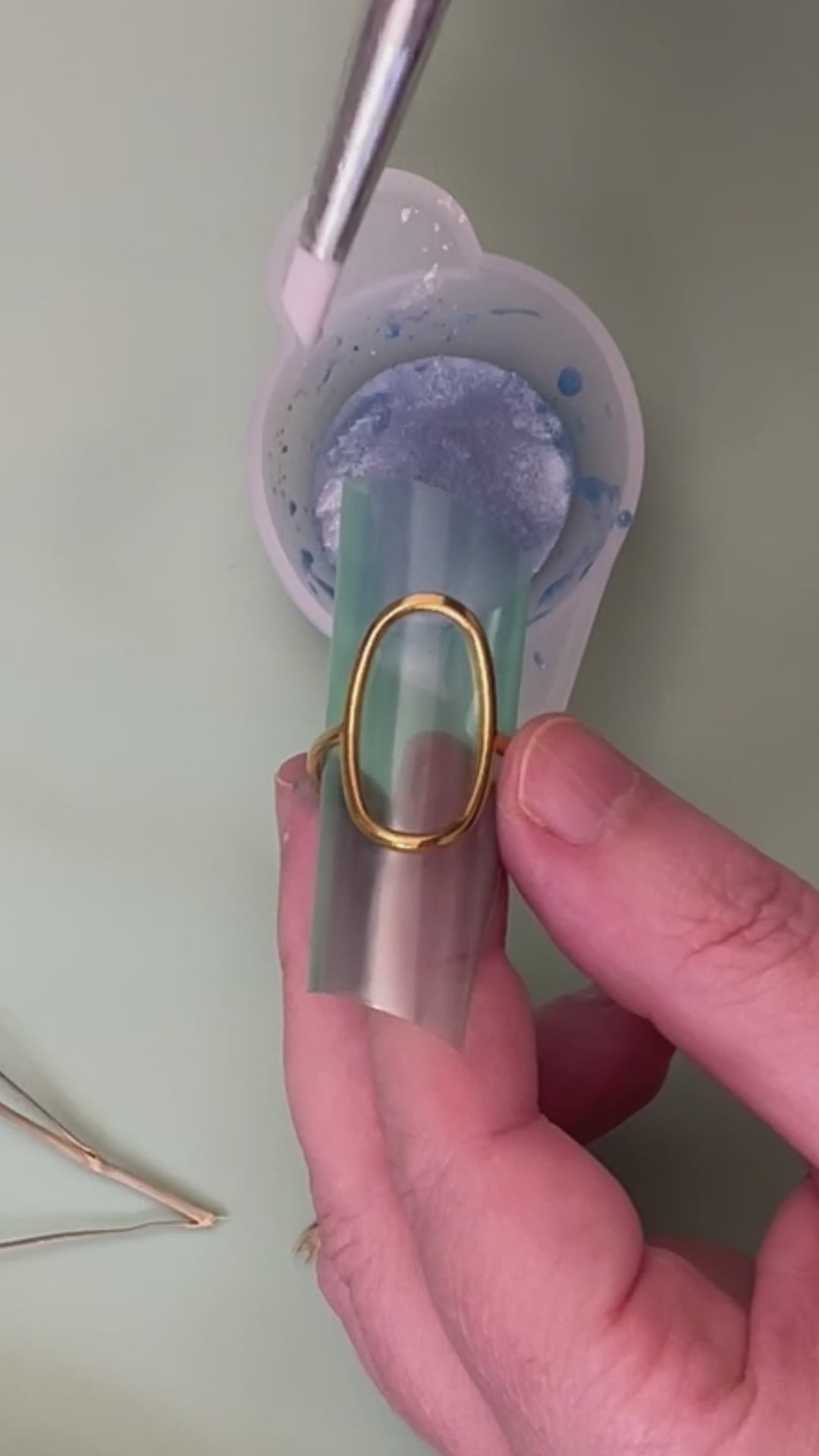 Blå himmelen - Epoksyharpiks Ring med Hundegress og Prestekrage